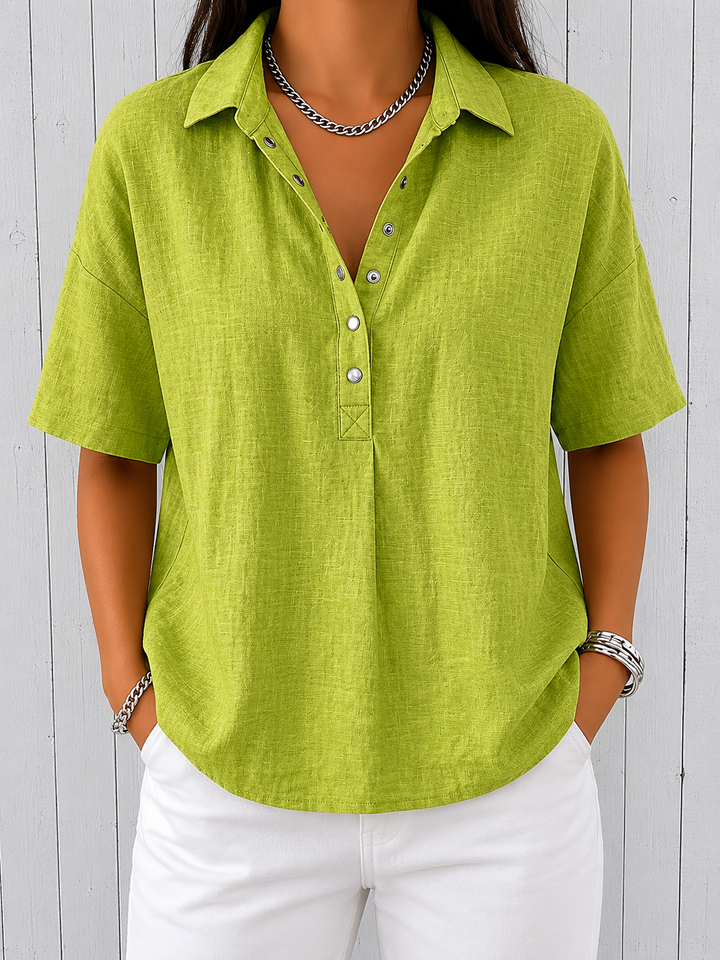 Ava | Blouse with Collar and Button