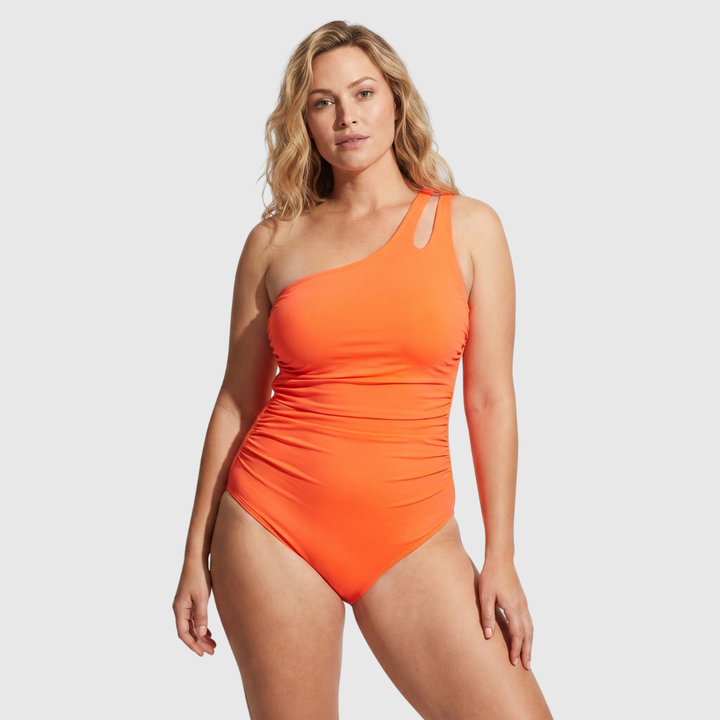 Demi | Flattering Swimsuit